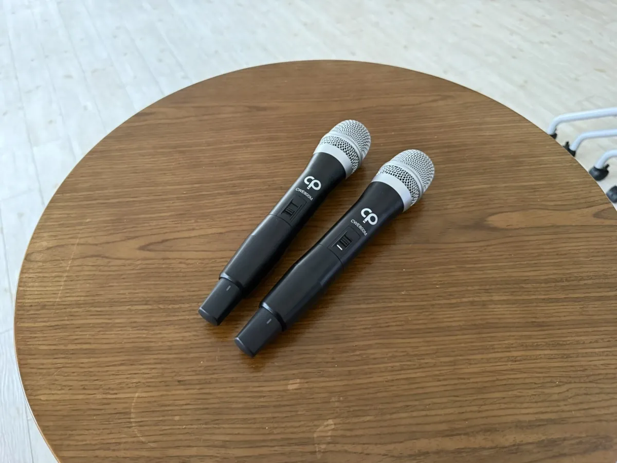 Wireless microphones